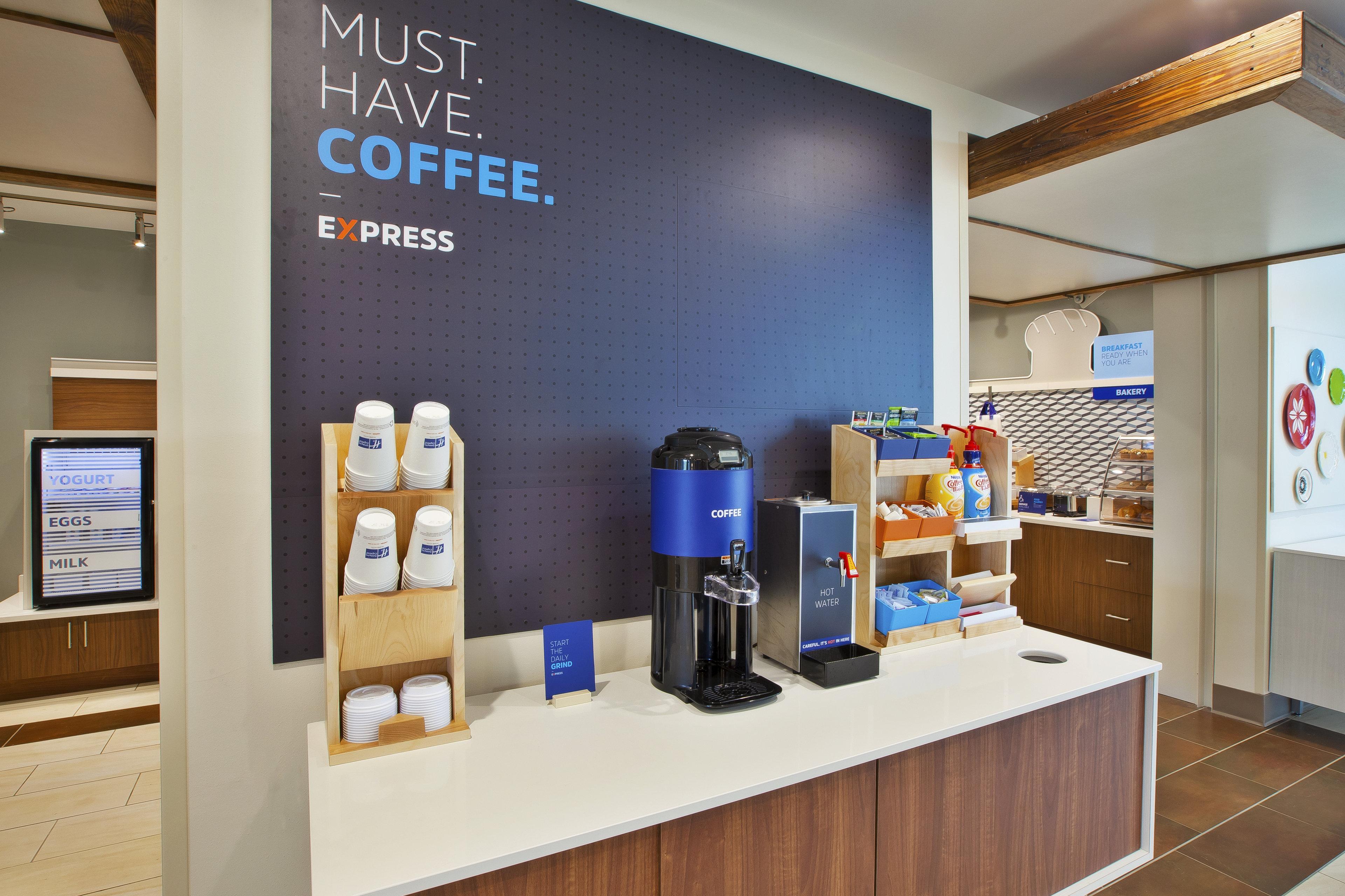 Holiday Inn Express And Suites South Hill By Ihg Bagian luar foto