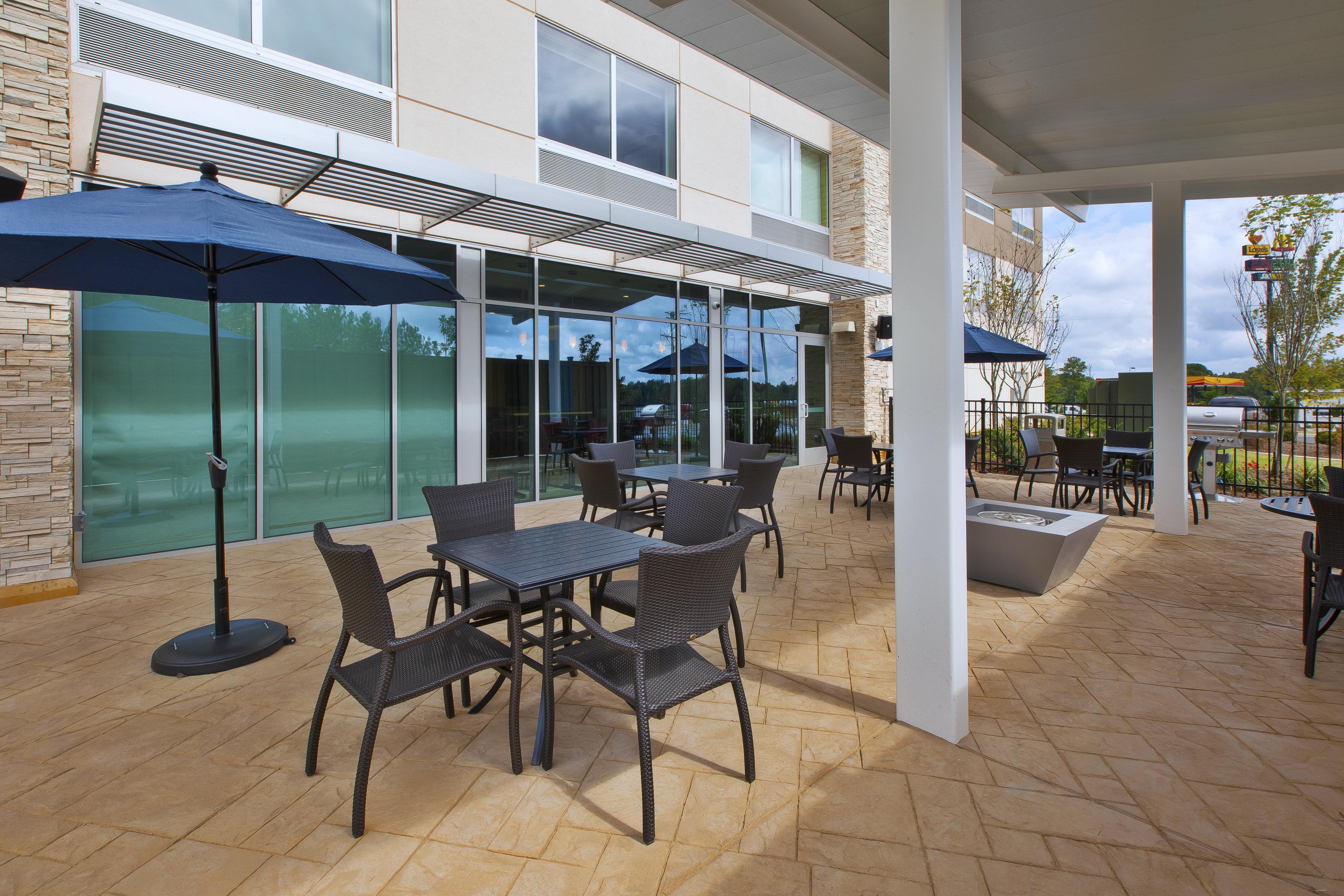 Holiday Inn Express And Suites South Hill By Ihg Bagian luar foto