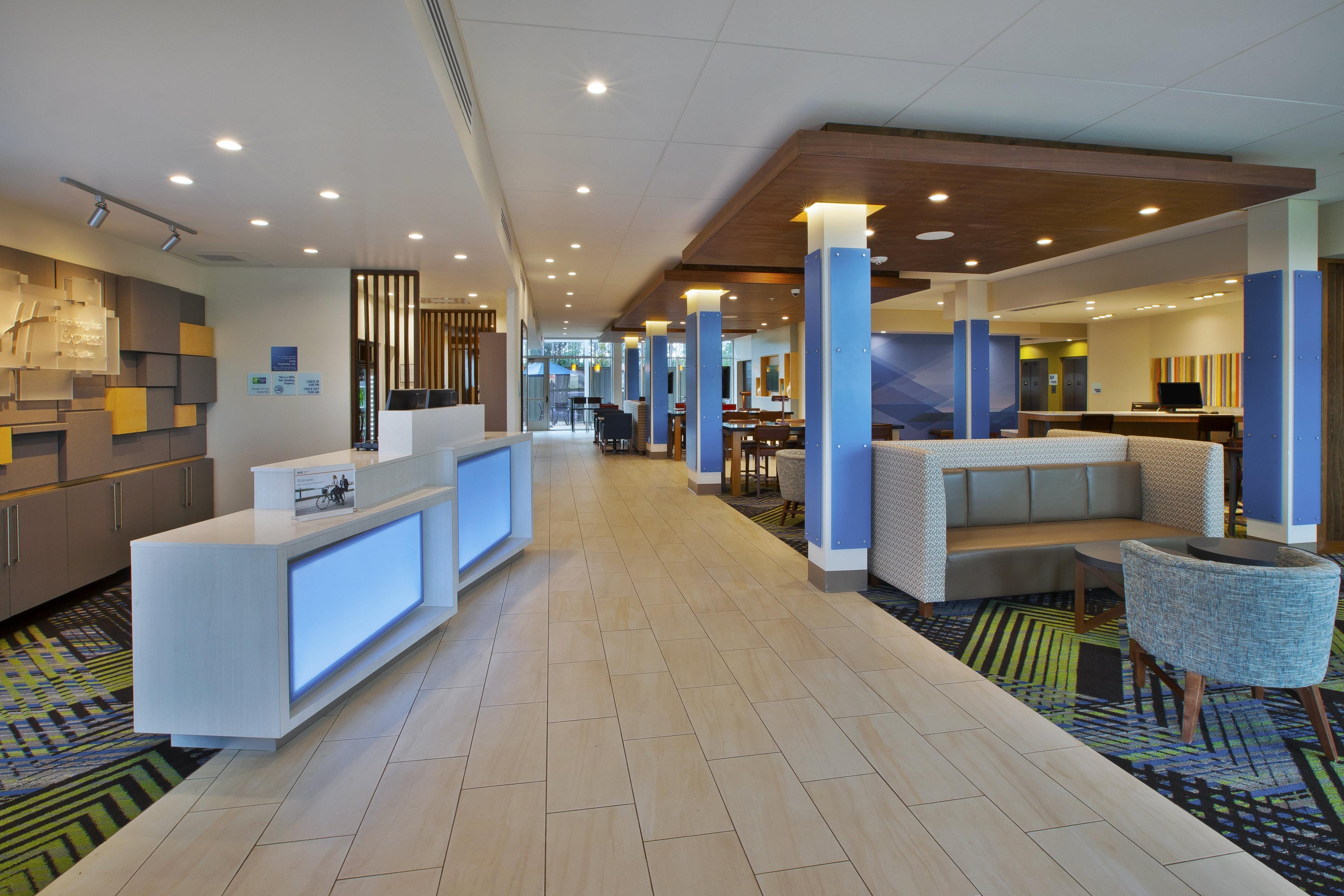 Holiday Inn Express And Suites South Hill By Ihg Bagian luar foto