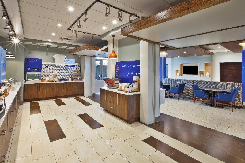 Holiday Inn Express And Suites South Hill By Ihg Bagian luar foto